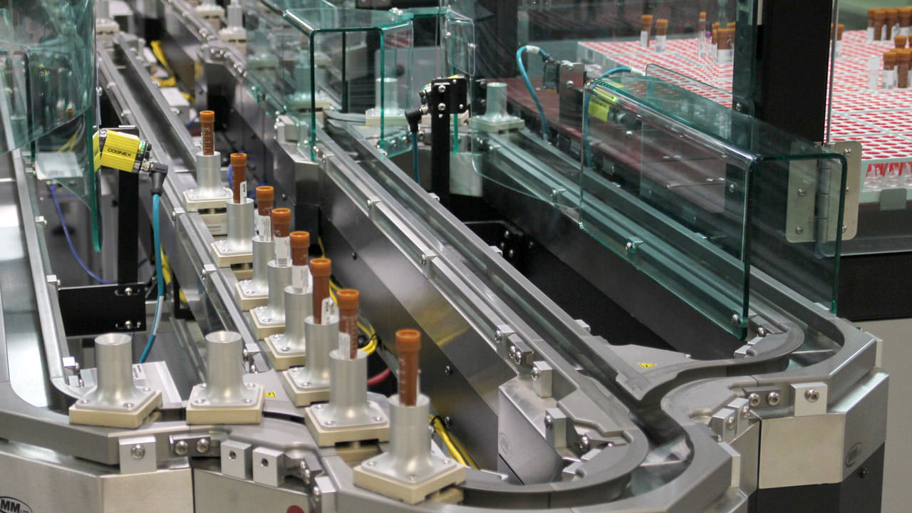 Smart motion systems use software-configured profiles that make toolless product changeovers possible.