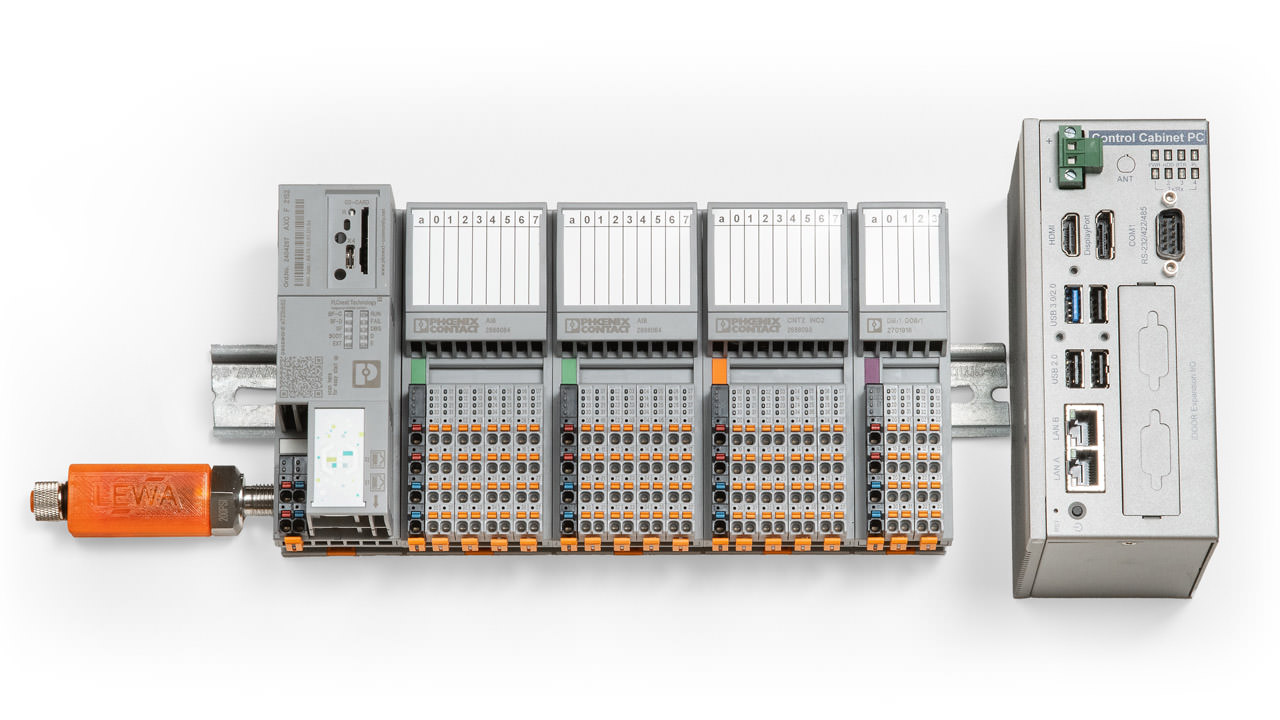 The Smart Monitoring System is cloud-ready and can be networked with other systems via the Microsoft Azure cloud.