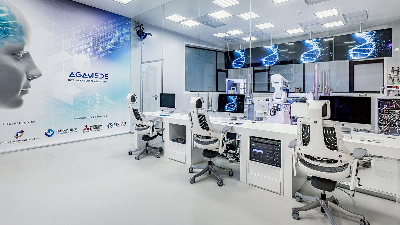 The AGAMEDE project is an interdisciplinary project that combines the worlds of robotics, computer science, industrial design, mathematics, biology and chemistry. [Source: Institute of Bioorganic Chemistry, Polish Academy of Sciences (IBCH PAS)]