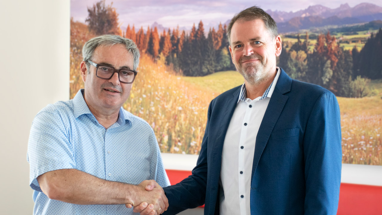 Photo above: Dr. Herbert Hufnagl, Senior Vice President Industrial, TTTECH (left) and Hilmar Panzer, CTO, CODESYS Group are delighted about the deeper cooperation between the two companies.