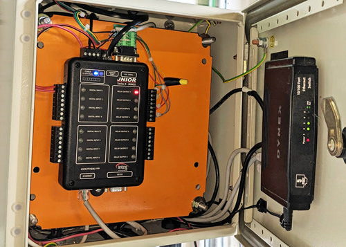 For many smaller applications, the INTEG JNIOR provides a right-sized and easily usable all-in-one Industrial Edge Computing platform for control, visualization, and streamlined connectivity to higher-level computing resources.